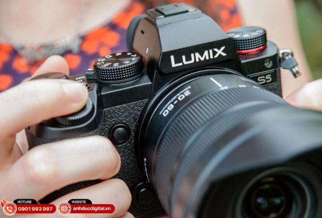 Cùng một thân máy, thay ống kính là thay toàn bộ trải nghiệm chụp.