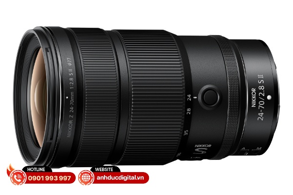 Nikon NIKKOR Z 24-70mm f/2.8 S II sở hữu thiết kế nhỏ gọn với trọng lượng chỉ 675g