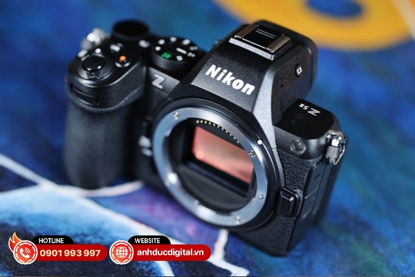 Đánh giá trải nghiệm trên Nikon Z5 II – Chiếc máy ảnh fullframe phổ thông ấn tượng của năm 2025