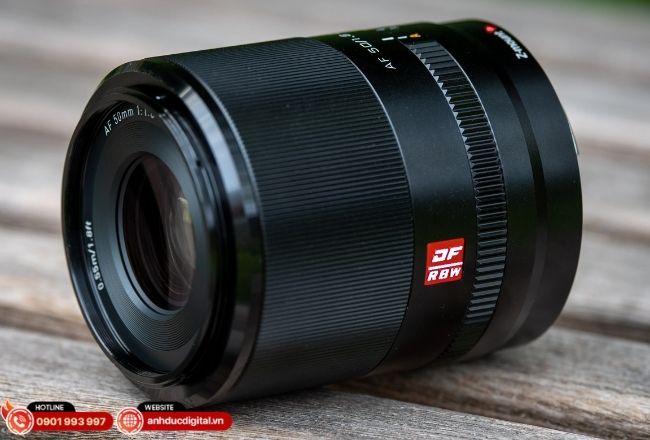 Ống kính Viltrox 50mm f/1.8 Z với vòng chỉnh khẩu thủ công tiện lợi và cổng cập nhật firmware