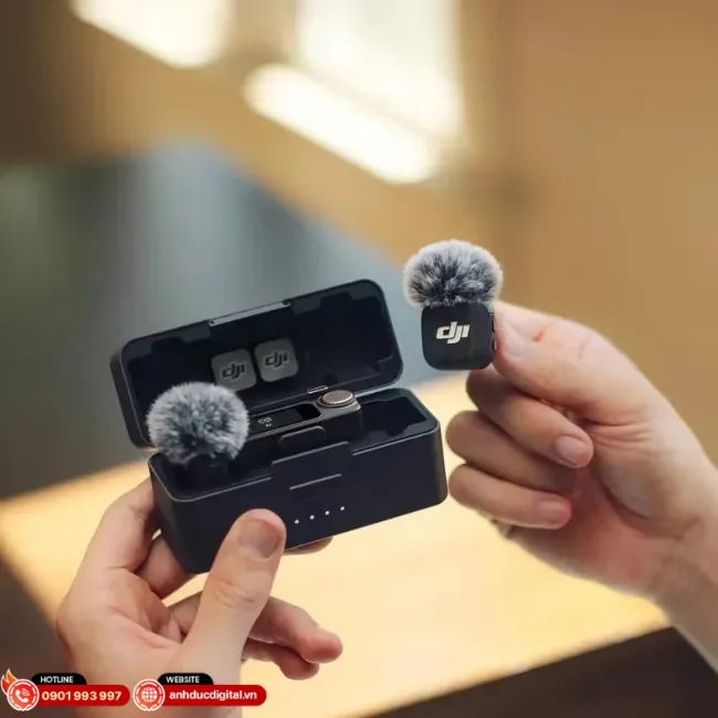 Micro không dây giúp loại bỏ tạp âm, là phụ kiện quay phim Pocket 4 giúp âm thanh sắc nét
