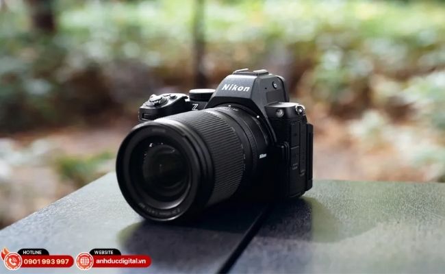 Thiết kế gọn nhẹ, tiêu cự linh hoạt – định hướng rõ ràng cho nhu cầu sử dụng hằng ngày