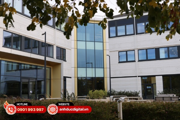 Canon buộc phải xử lý tự động hiện tượng méo ảnh đối với RF 45mm F1.2 STM