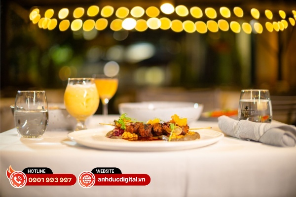 Ống kính cho hiệu ứng này tương đối mượt mà và mịn màng ở khẩu độ lớn