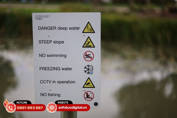 Hiện tượng quang sai màu bên và quang sai màu dọc có thể được xử lý bằng hậu kỳ