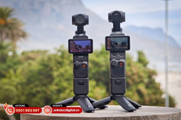 DJI Osmo Pocket 4 bên phải có phần cao hơn so với Pocket 3 bên trái