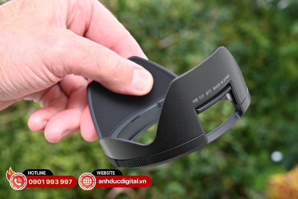 Loa che nắng mới HB-117 có một cửa sổ nhỏ cho phép người dùng có thể điều chỉnh bộ lọc