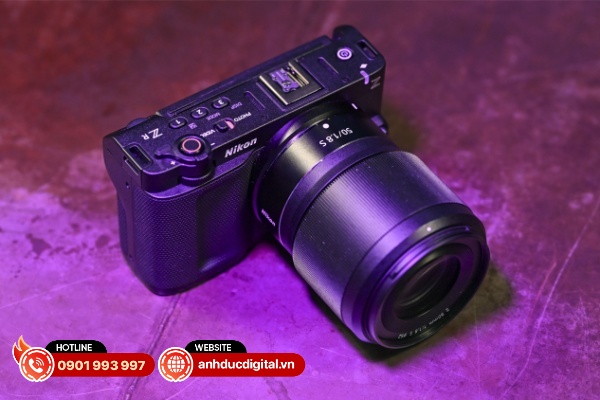 Nikon ZR có hẹ thống nút điều khiển được tối giản và có độ tùy biến cao hơn