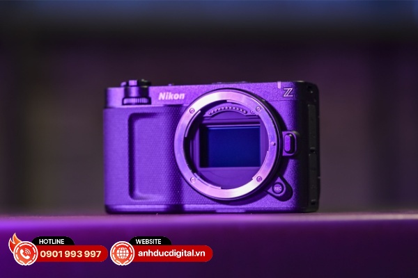 Nikon ZR sở hữu nhiều điểm chung về phần cứng so với NIkon Z6 III