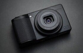 Review Ricoh GR IV Monochrome - Trải nghiệm máy ảnh đen trắng thuần túy