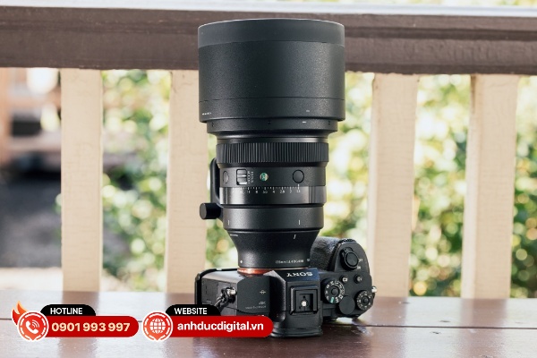 Loa che nắng sẽ làm tăng đáng kể chiều dài ống kính