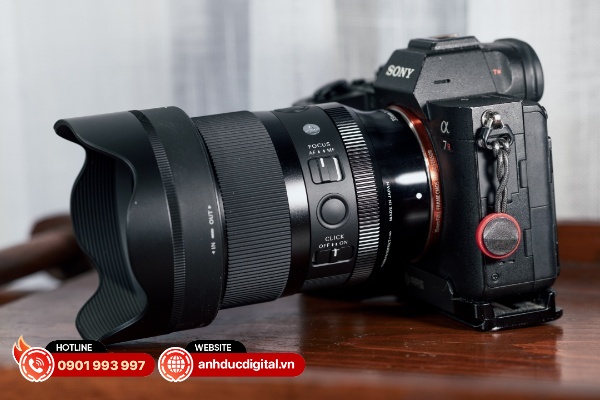 Sigma 35mm F1.4 DG II ART được thiết kế chắc chắn với cơ chế mở dễ dàng