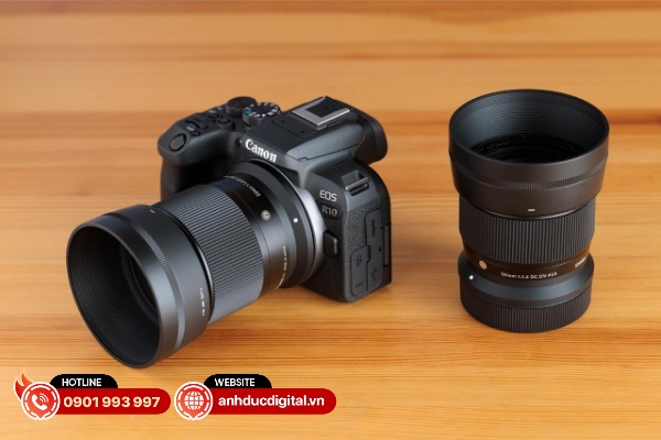 So với ống kính 16mm, Sigma 30mm F1.4 DC DN nhỏ hơn và nhẹ hơn rất nhiều