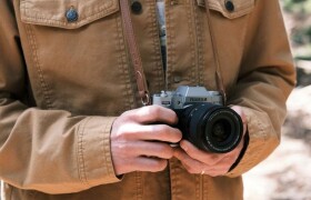 So sánh giữa hiệu năng và giá của Fujifilm X-E5: Có xứng đáng để "xuống tiền"