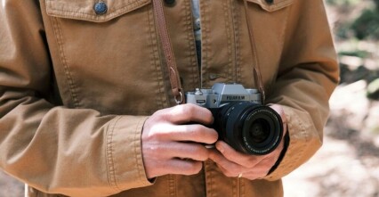 So sánh giữa hiệu năng và giá của Fujifilm X-E5: Có xứng đáng để "xuống tiền"