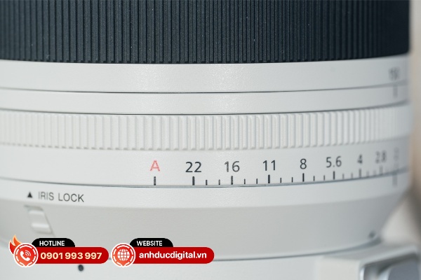 Vòng khẩu độ và lẫy khóa vòng khẩu trên Sony FE 50-150mm F2 GM