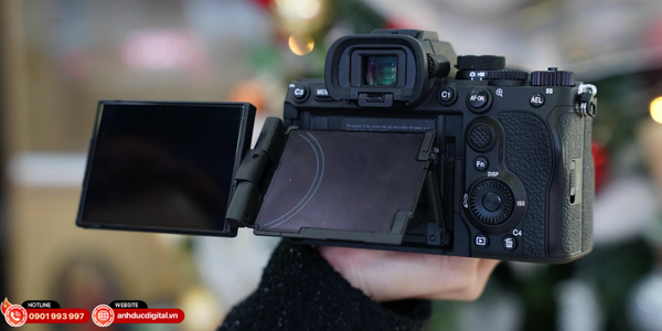 A7V đáp ứng tốt 80–90% nhu cầu cưới, event, nội dung chuyên nghiệp đa lĩnh vực