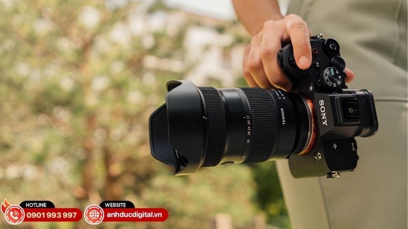sony-de-xuat-mua-lai-tamron-3