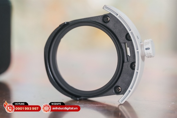 Kính lọc thả vào ở đuối ống kính Sony FE 100-400mm F4.5 GM OSS