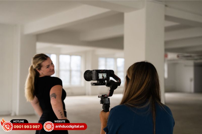 Thiết lập frame rate và shutter 180° giúp Sony FX5 tạo chuyển động tự nhiên, mượt mà và đậm chất cinematic