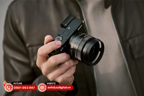 Sony RX1R III tích hợp sẵn 12 hiệu ứng Creative Looks mang đến nhiều trải nghiệm khác nhau