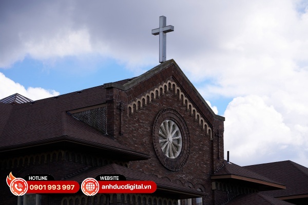 VIệc giảm khẩu độ về F5.6 đạt được sự cải thiện về độ sắc nét và độ tương phản