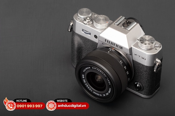 Fujifilm X-T30 III là một lựa chọn với mức giá phải chăng hơn so với X-T50
