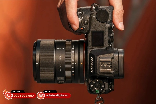 Viltrox 35mm F1.8 EVO sở hữu hệ thống quang học phức tạp để tối ưu chất lượng