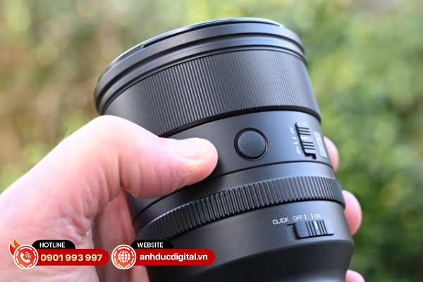 Vòng lấy nét thủ công và nút chức năng trên Viltrox AF 85mm F1.4 Pro