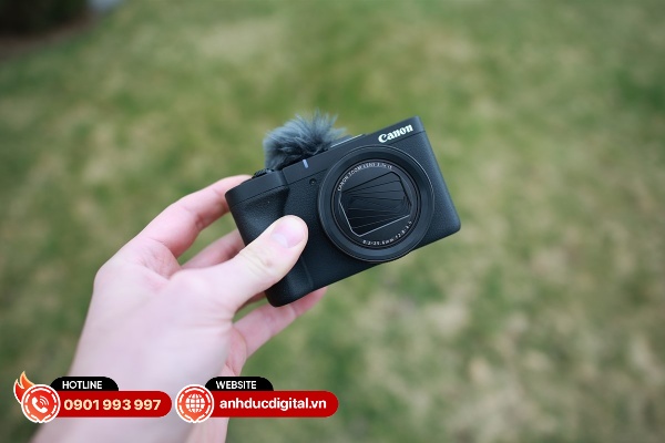 Canon PowerShot V1 có thiết kế nhỏ gọn và khả năng thao tác đơn giản