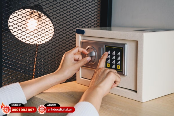 Két sắt chống trộm với thiết kế chắc chắn và khóa an toàn cao, bảo vệ tài sản của bạn hiệu quả trước mọi rủi ro