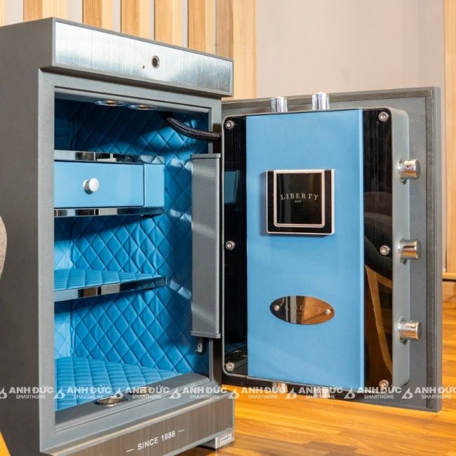 Cấu trúc nhiều lớp cùng lõi cách nhiệt là yếu tố quyết định khả năng chịu nhiệt của két sắt chống cháy.