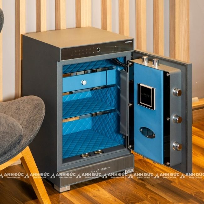 Chọn két sắt chống cháy cần cân nhắc thời gian chịu lửa, dung tích lưu trữ và mức độ an toàn tổng thể.